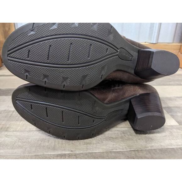 BareTraps Boots Womens 8 M Tall Side Zip Brown Faux Leather Boot Small Heel - Picture 4 of 11